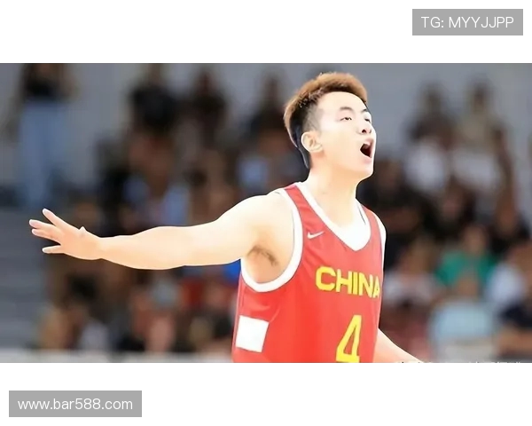 记者观察赵继伟随队踩场训练完成 今晚仍缺席比赛伤情评估未达出战条件