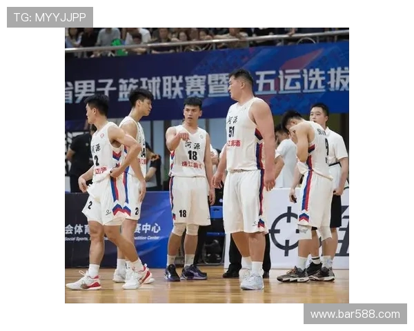 广东男篮主场收官定格赛后瞬间 明年一月五日再启征程 篮球情怀